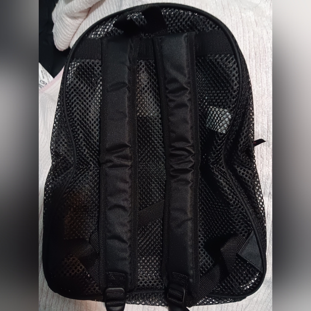 NWT Summit Ridge Black Mesh Back Pack - Picture 2 of 2